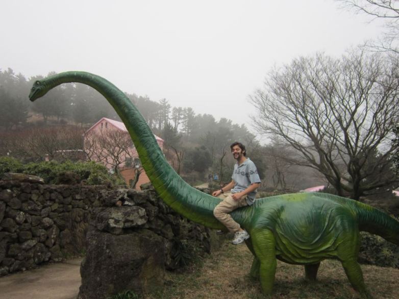 67858_725525733493_326453239_n